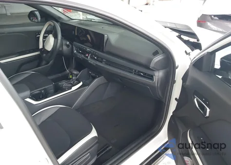 2025 Kia K4 Gt-Line from USA, damaged, VIN 3KPFW4DEXSE170771